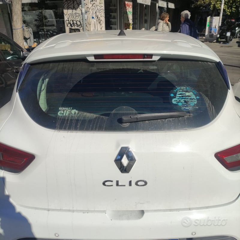 Usato 2015 Renault Clio IV 1.2 Benzin 54 CV (6.000 €)