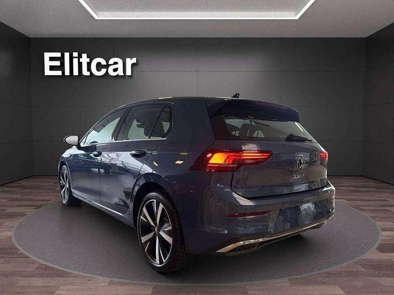 Nuova VW Golf VIII Style 150 CV (110 kW) 2026 Blu anemone Berlina