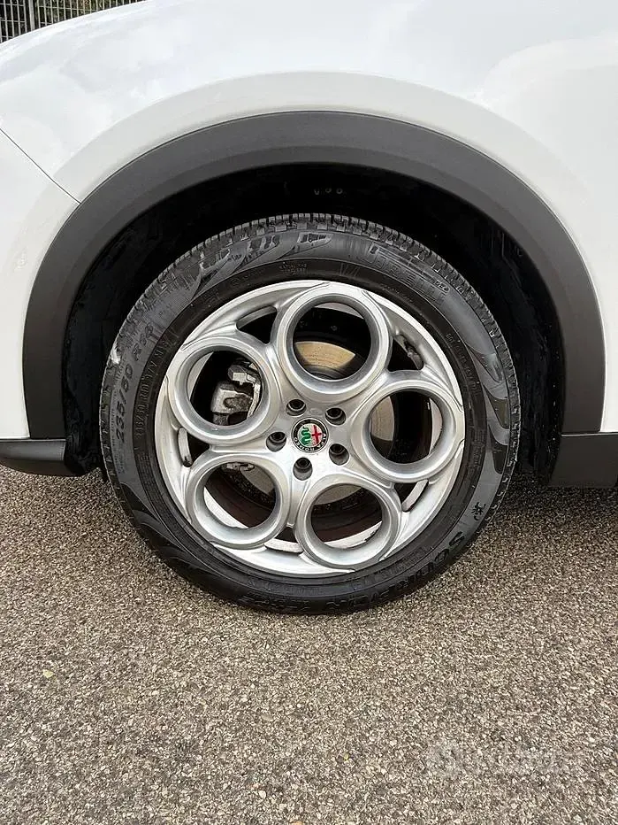 Usata Alfa Romeo Tonale 131 CV (96 kW) 2023 Bianco SUV