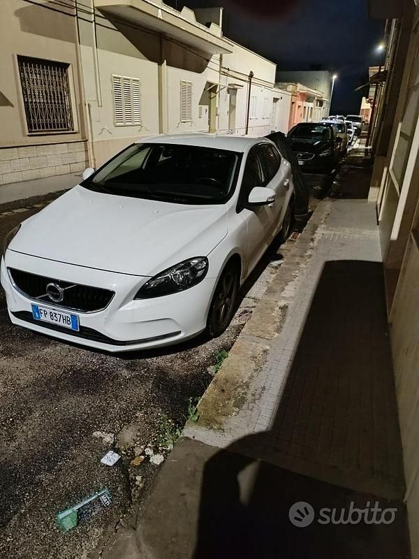 Usata Volvo V40 2017 Bianco Berlina