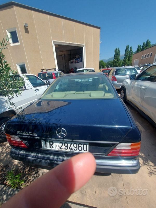 Usata Mercedes 200 1992 Blu Berlina