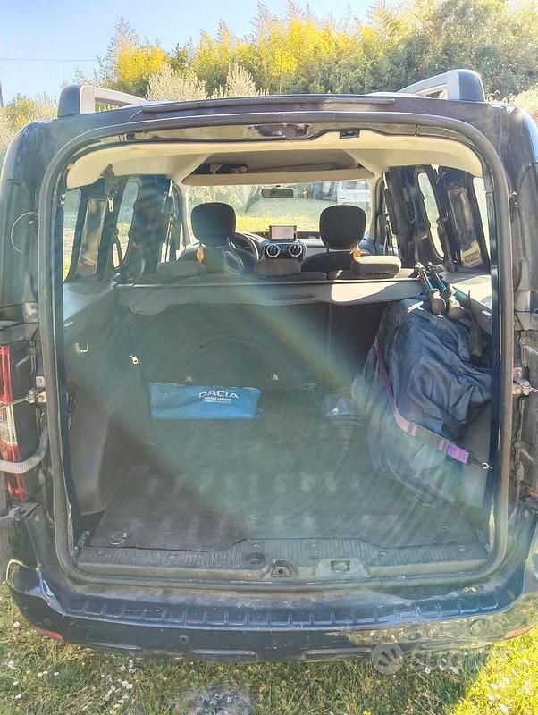 Usata Dacia Dokker 102 CV (75 kW) 2017 Blu Monovolume