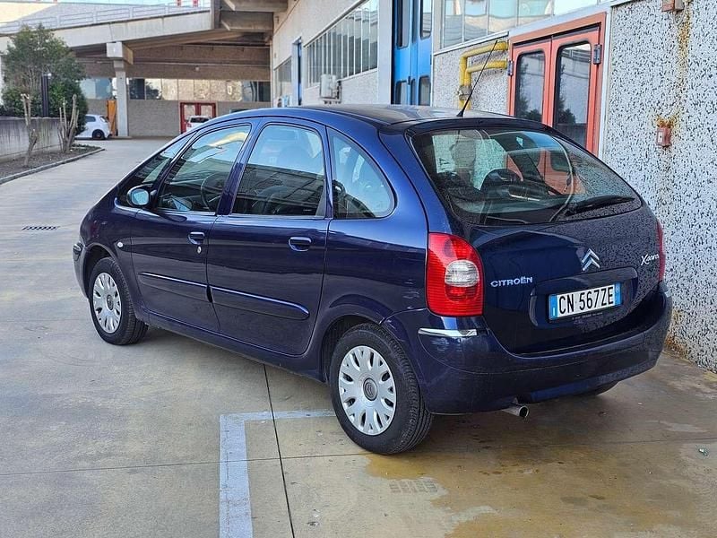 Usata Citroën Xsara Picasso Exclusive 116 CV (85 kW) 2004 Blu/azzurro Monovolume