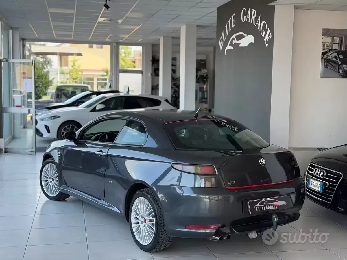 Usata Alfa Romeo GT Distinctive 150 CV (110 kW) 2007 Grigio Coupé