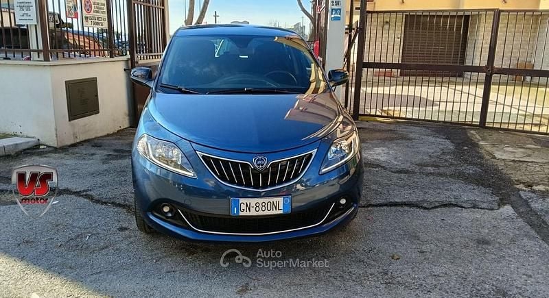 Usata Lancia Ypsilon S 69 CV (50 kW) 2023 Blu Utilitaria