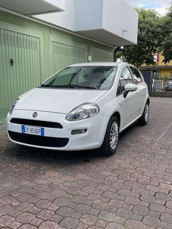 Usata Fiat Punto Evo Dynamic 75 CV (55 kW) 2013 Utilitaria