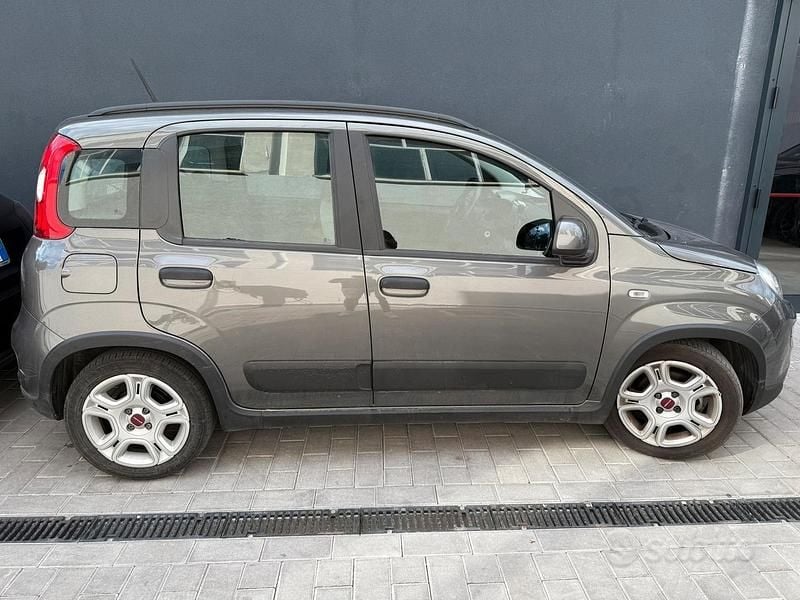 Usata Fiat Panda 70 CV (51 kW) 2022 Grigio Utilitaria