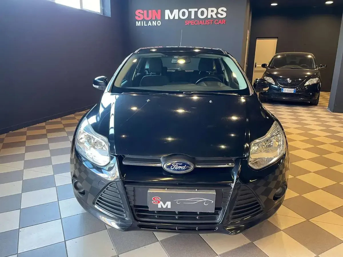 Usata Ford Focus 120 CV (88 kW) 2013 Nero Berlina