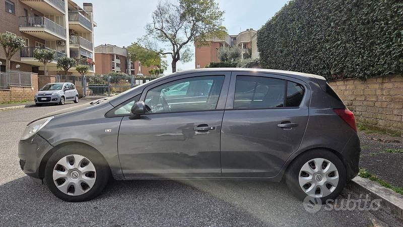 Usata Opel Corsa 85 CV (62 kW) 2010 Grigio Utilitaria