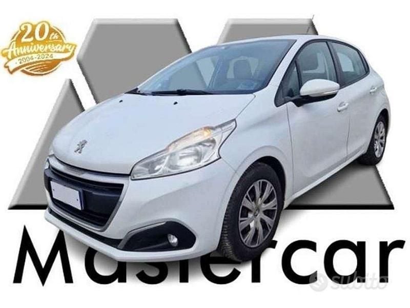Bianco Usata 2017 Peugeot 208 Due volumi | 5200 € (Super prezzo) - Immagine 1/4