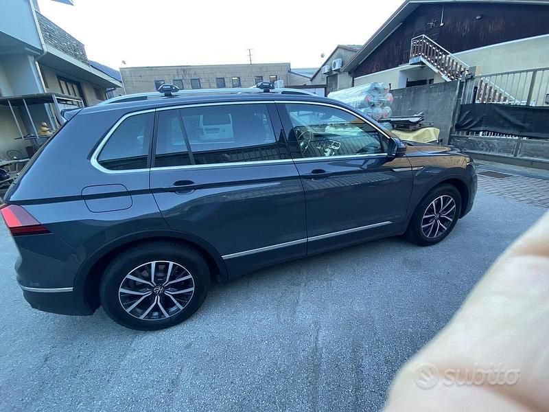 Brugt VW Tiguan 131 HK (96 kW) 2022 Grå SUV