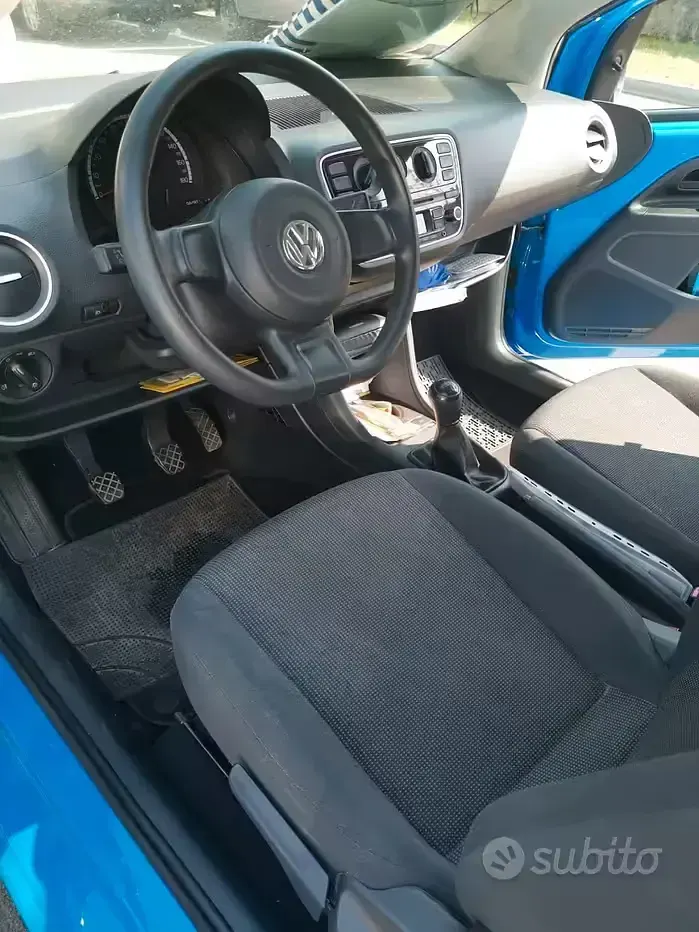 Usata VW up! 2014 Bluazzurro Utilitaria