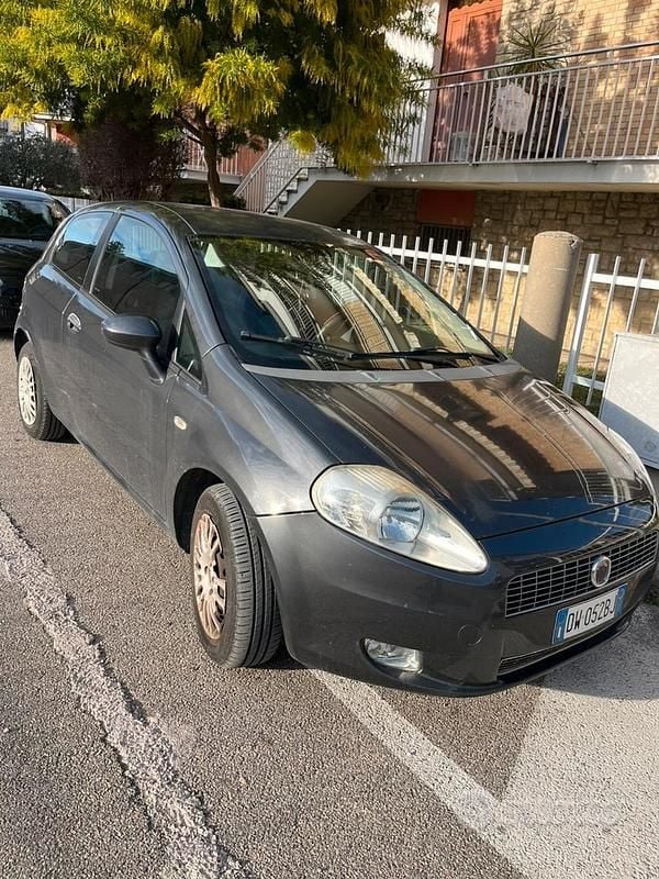 Usata Fiat Grande Punto 2009 Nero Utilitaria