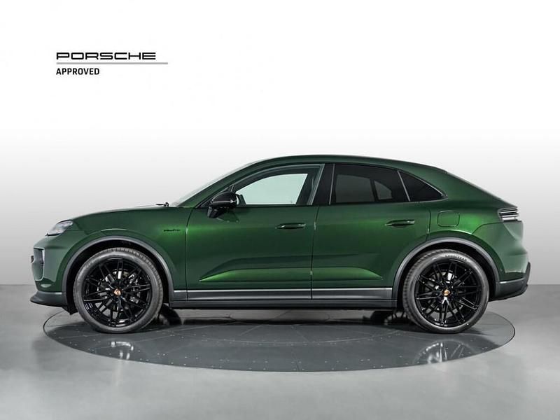 Usata Porsche Macan 4 Electric 300 kW (408 CV) 2025 Verde SUV
