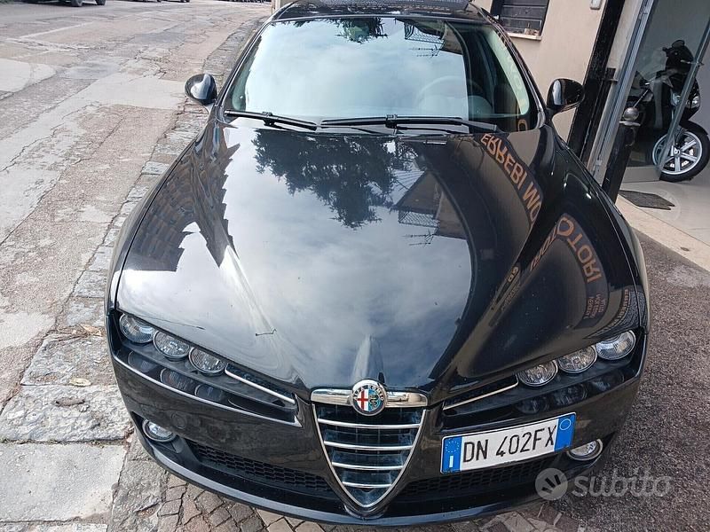 Usata Alfa Romeo 159 120 CV (88 kW) 2008 Nero Station wagon