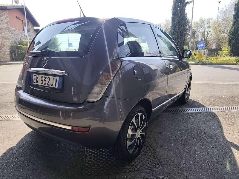Usata Lancia Ypsilon 69 CV (50 kW) 2011 Other Utilitaria