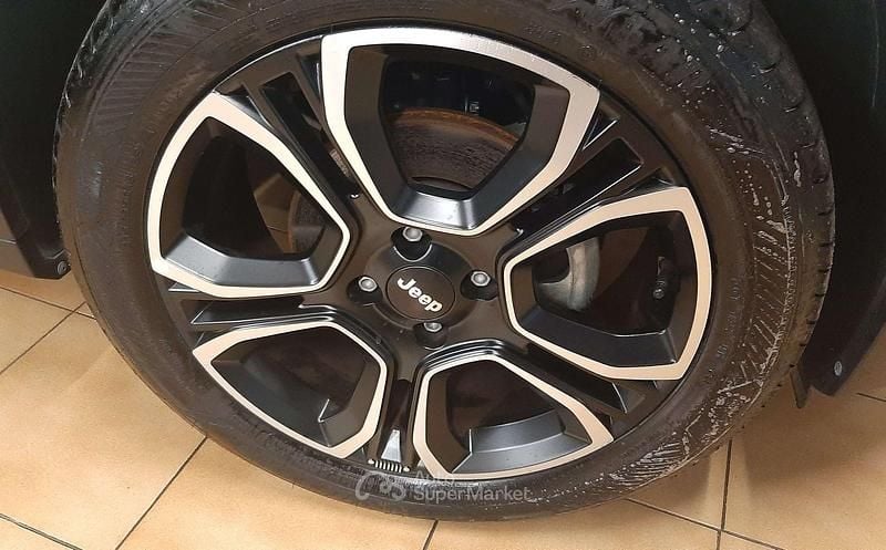 Usata Jeep Avenger Summit 101 CV (74 kW) 2024 Bianco SUV