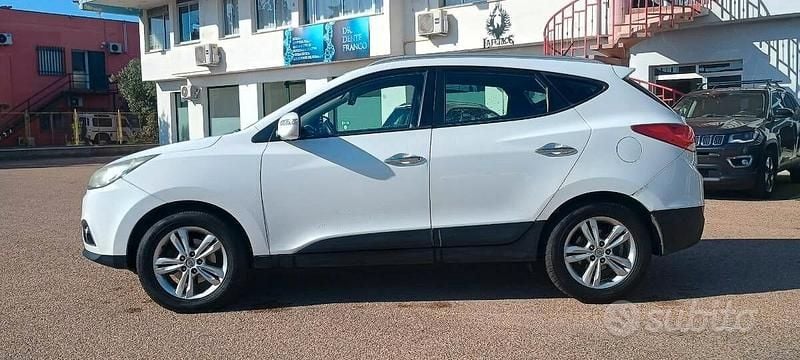 Usata Hyundai ix35 Comfort 140 CV (102 kW) 2012 Bianco SUV