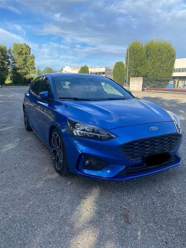 Usata Ford Focus 120 CV (88 kW) 2018 Blu/azzurro Berlina