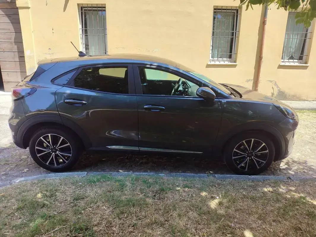 Usata Ford Puma Titanium 125 CV (91 kW) 2023 Grigio SUV