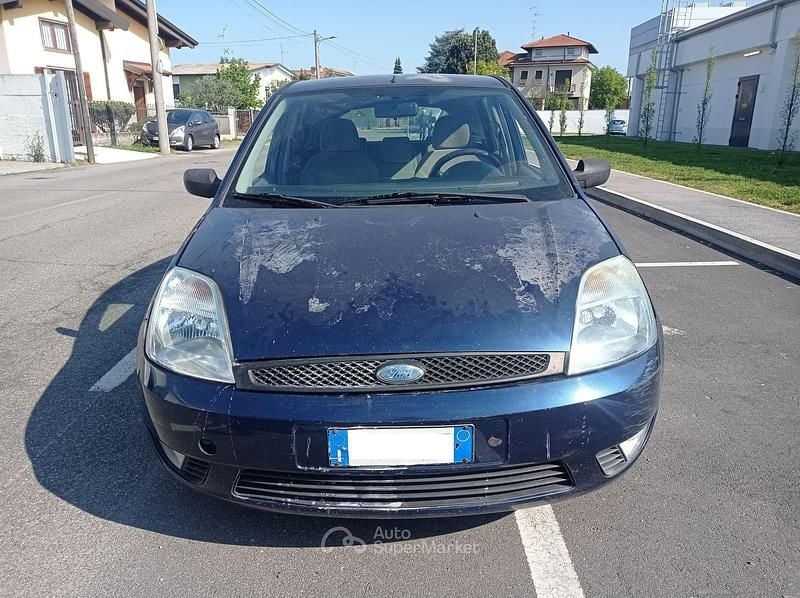 Usata Ford Fiesta 68 CV (50 kW) 2003 Blu Utilitaria