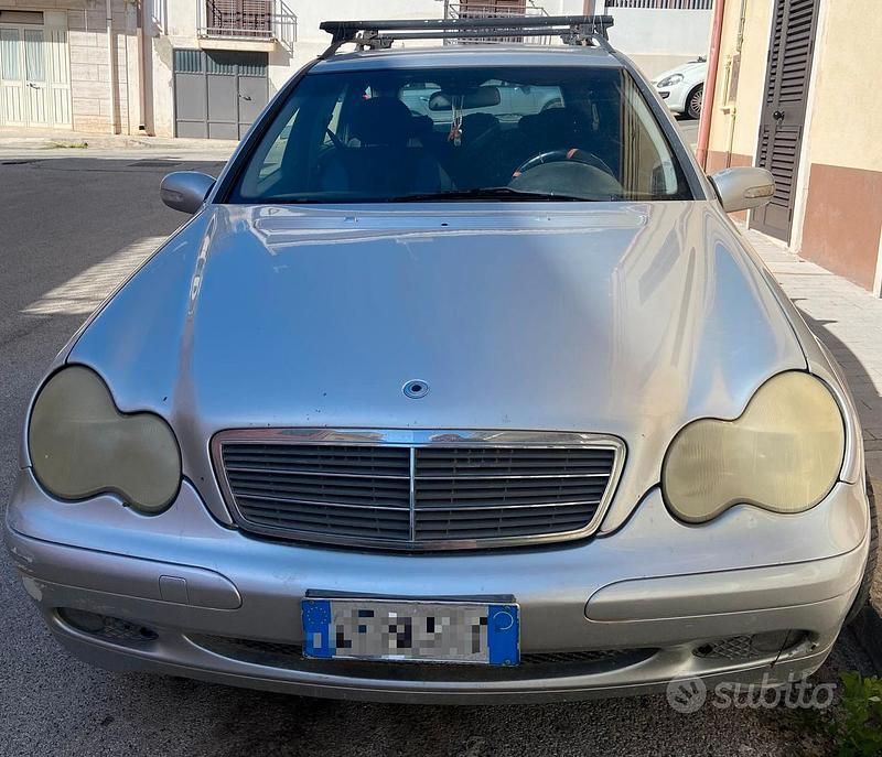 Usata Mercedes 220 2003 Grigio Berlina
