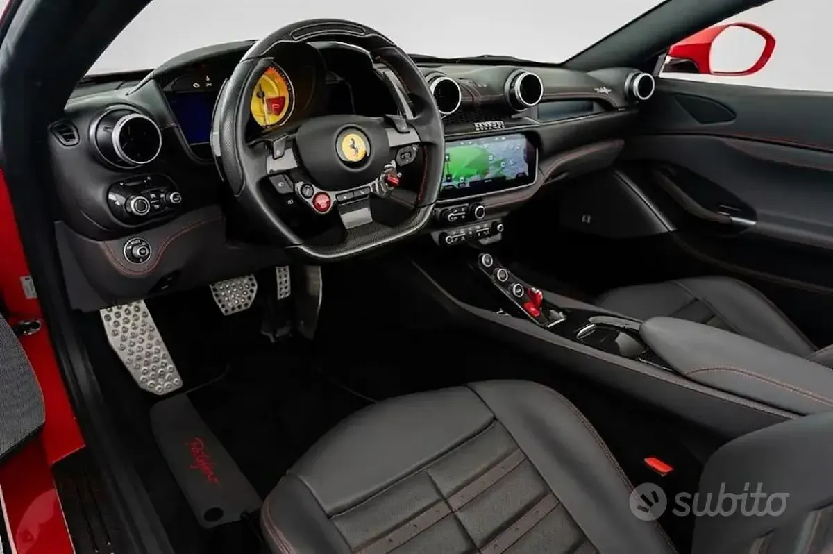 Usata Ferrari Portofino 600 CV (441 kW) 2019 Rosso Cabrio