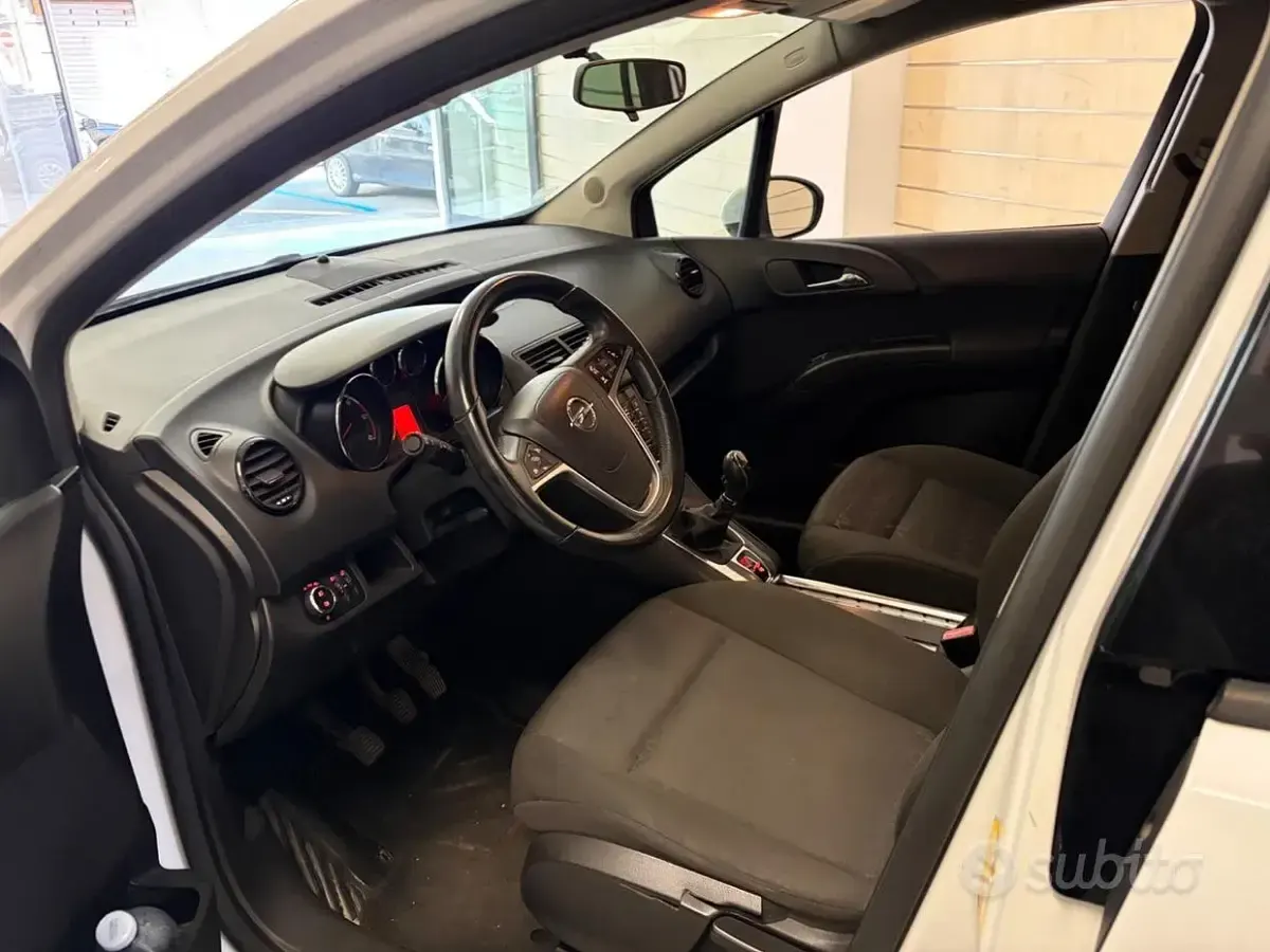 Usata Opel Meriva 75 CV (55 kW) 2013 Bianco Monovolume