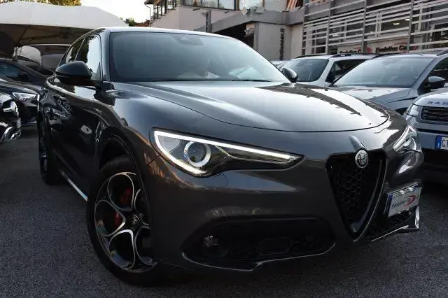 Usata Alfa Romeo Stelvio Veloce 209 CV (153 kW) 2022 Grigio SUV