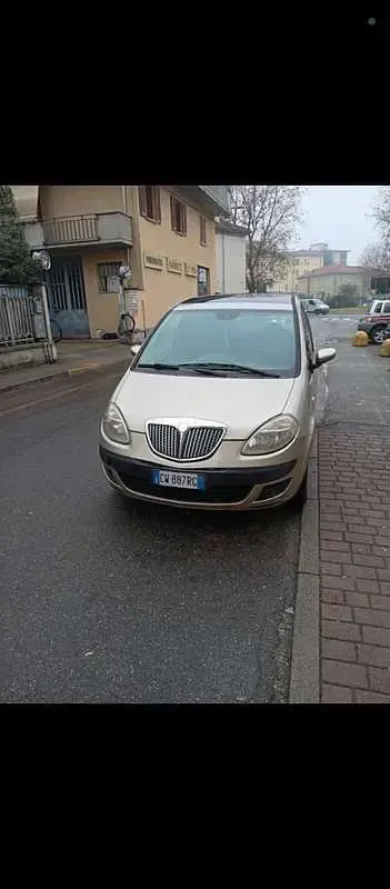 Usata Lancia Musa 69 CV (50 kW) 2005 Monovolume