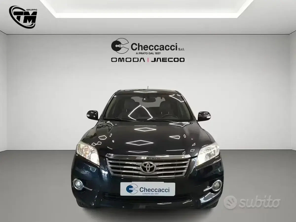 Usata Toyota RAV4 150 CV (110 kW) 2011 Nero SUV