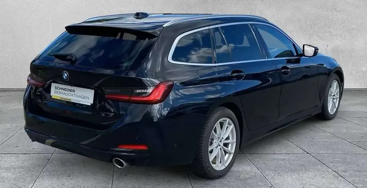 Usata BMW 318 150 CV (110 kW) 2023 Nero Station wagon