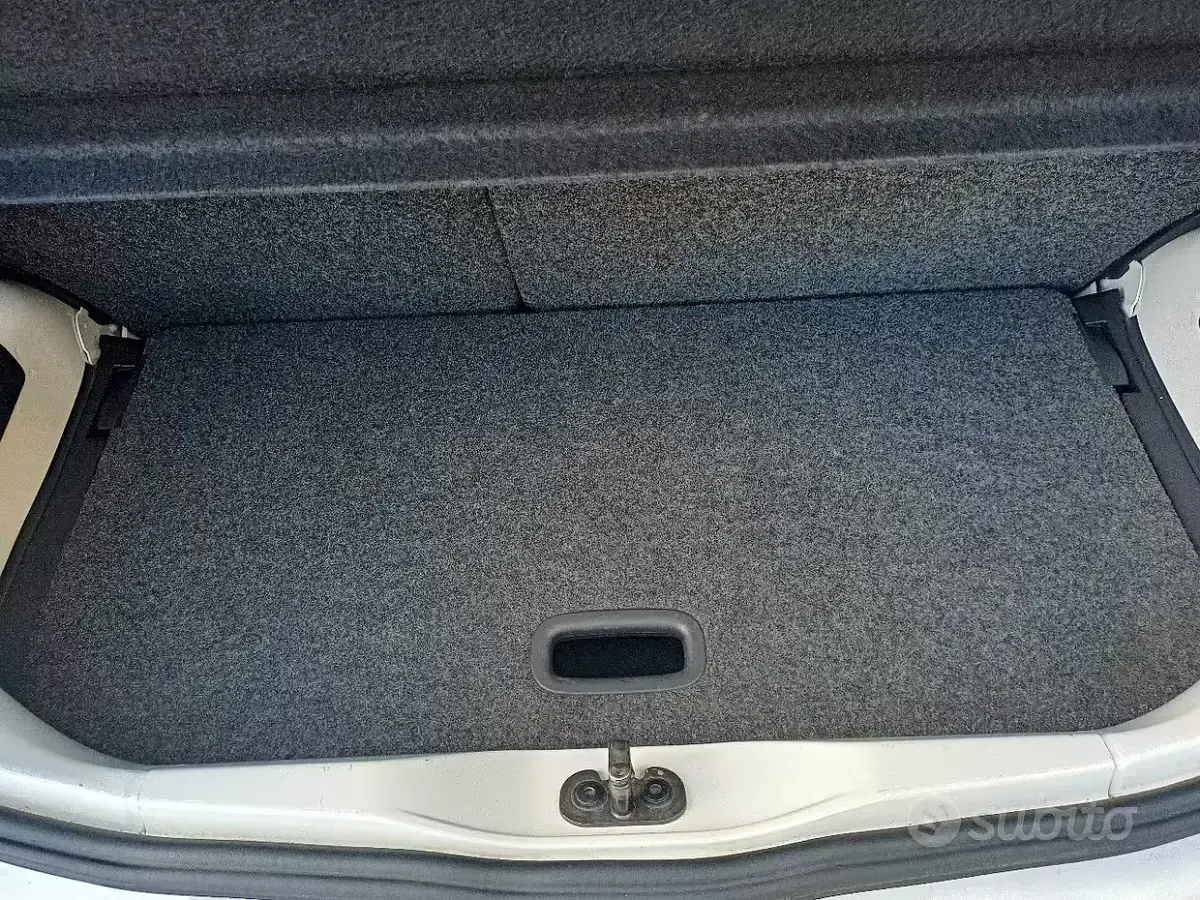Usata VW up! 75 CV (55 kW) 2012 Bianco Utilitaria