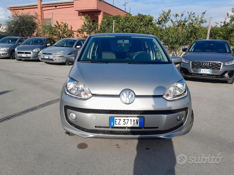 Usata VW up! CLUB 60 CV (44 kW) 2015 Grigio Utilitaria