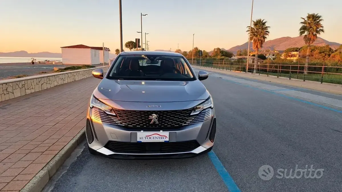 Usata Peugeot 3008 Business-Line 131 CV (96 kW) 2021 Grigio SUV
