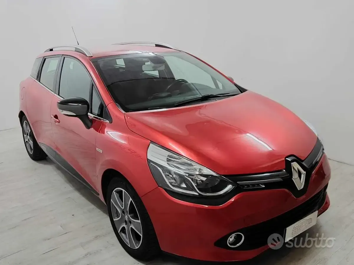 Usata Renault Clio 90 CV (66 kW) 2015 Rosso Station wagon