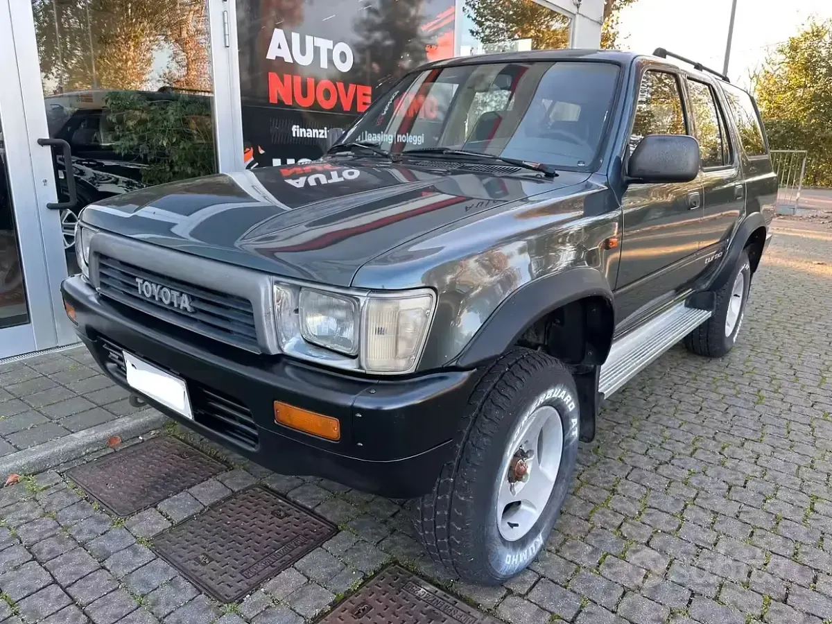 Usata Toyota 4 Runner 90 CV (66 kW) 1991 Grigio SUV