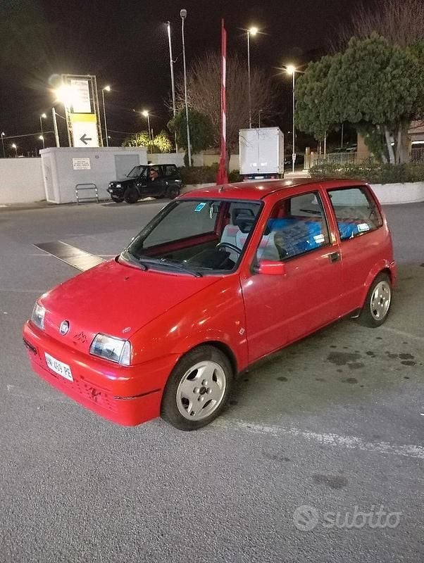 Usata Fiat Cinquecento 54 CV (39 kW) 1996 Rosso Utilitaria