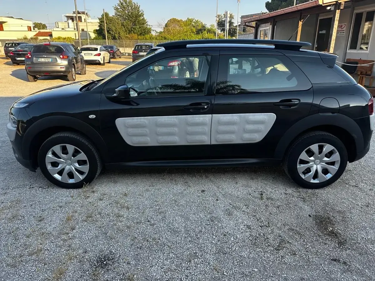 Usata Citroën C4 Feel 99 CV (72 kW) 2018 Nero SUV