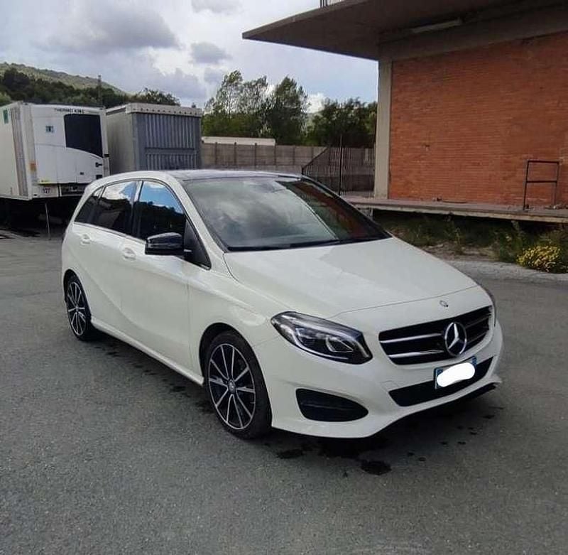 Usata Mercedes B200 136 CV (100 kW) 2016 Monovolume