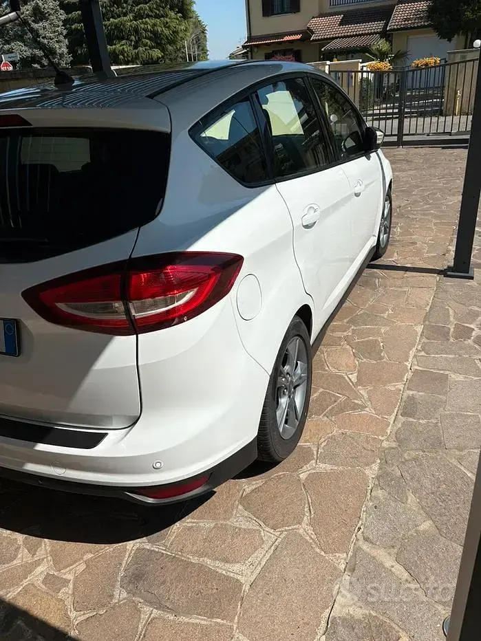 Usata Ford C-MAX S 120 CV (88 kW) 2019 Bianco Monovolume