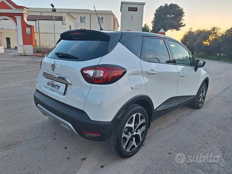 Usata Renault Captur 110 CV (80 kW) 2018 Bianco SUV
