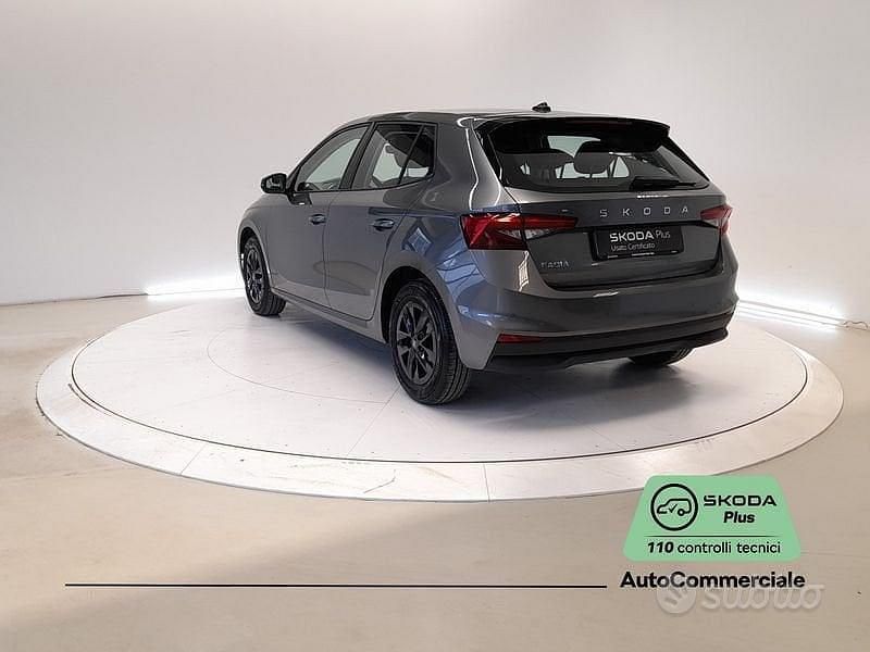 Usata Skoda Fabia 95 CV (69 kW) 2025 Grigio scuro Utilitaria