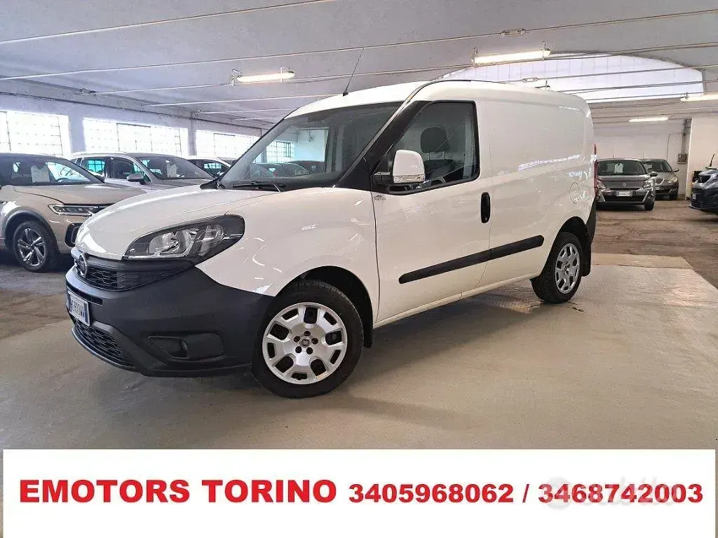 Usata Fiat Doblò 105 CV (77 kW) 2019 Bianco Monovolume