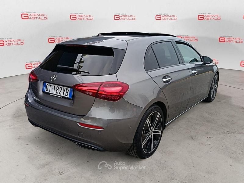 Usata Mercedes A180 Advanced Plus 116 CV (85 kW) 2023 Grigio Berlina