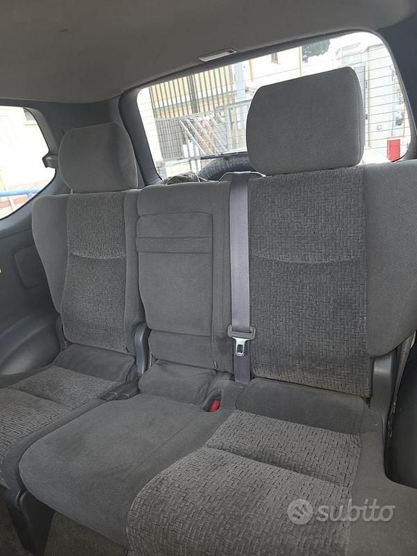 Grigio Usata 2003 Toyota Land Cruiser SUV | 16.500 € (Buon prezzo) - Immagine 1/4