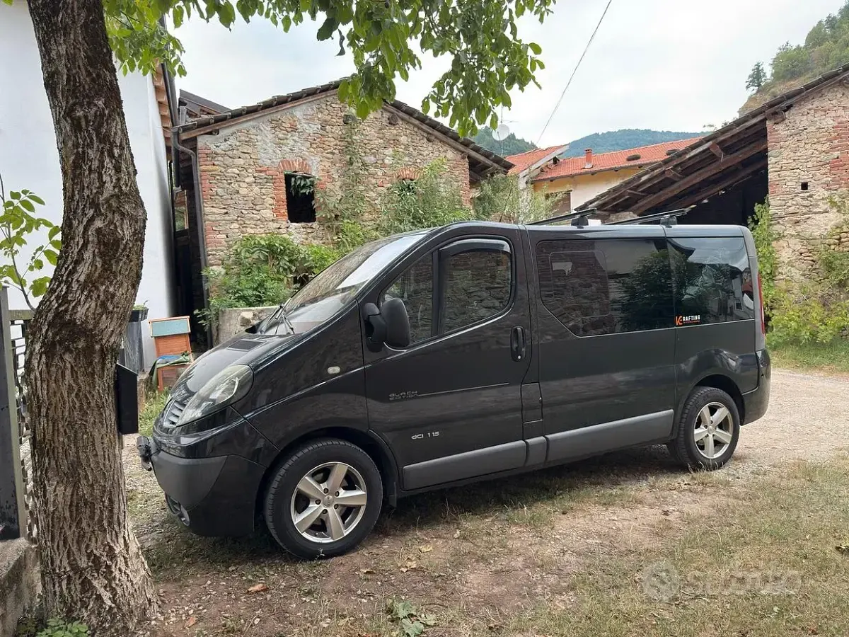 Usata Renault Trafic 120 CV (88 kW) 2011 Nero Monovolume