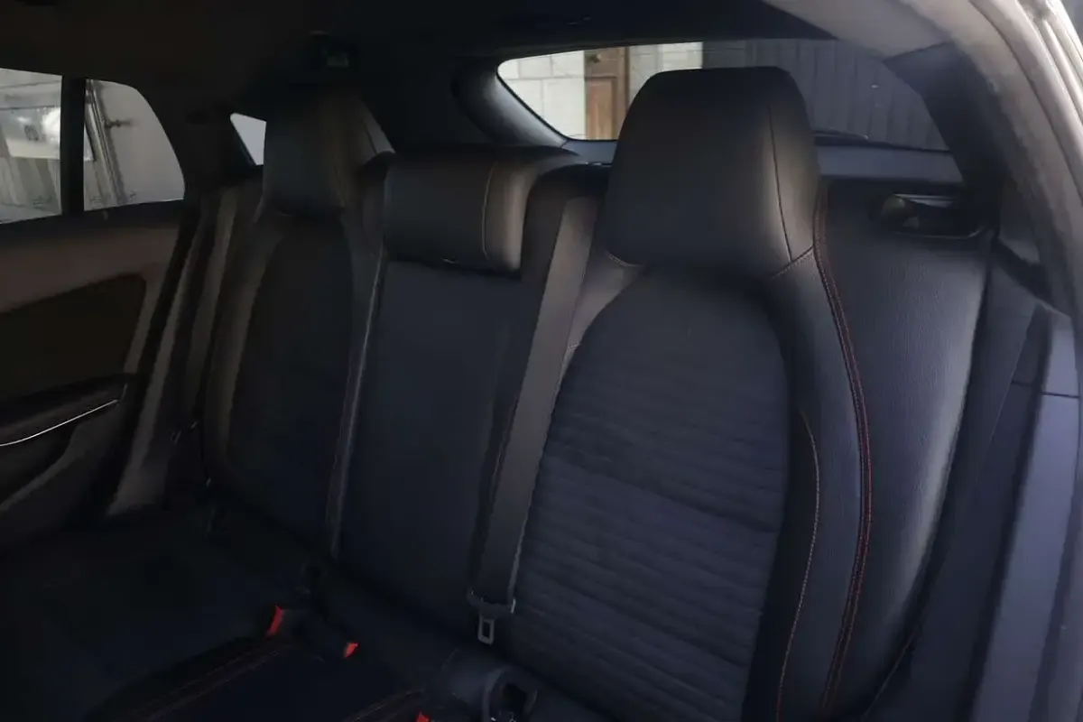 Usata Mercedes CLA200 Premium 177 CV (130 kW) 2016 Bianco Coupé