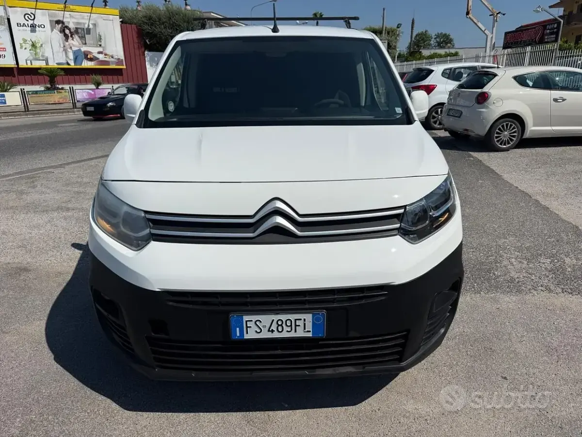 Usata Citroën Berlingo 99 CV (72 kW) 2018 Bianco Monovolume