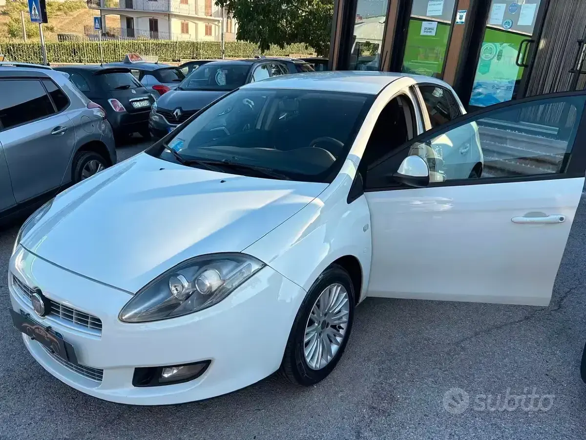 Usata Fiat Bravo Emotion 120 CV (88 kW) 2011 Other Utilitaria
